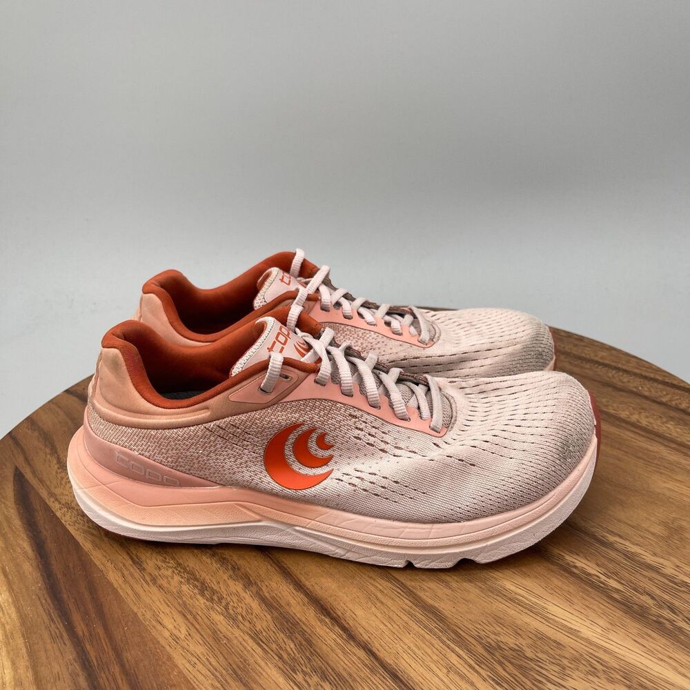 Topo Ahtletic Magnifly 5 Shoes Womens Size 7.5 Pink Running Comfort Walking Gym